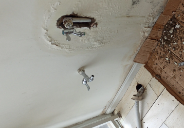 嘉鱼卫生间测漏水