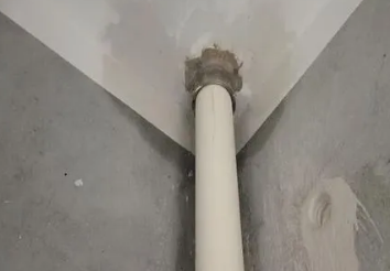 嘉鱼卫生间测漏水之渗水防护